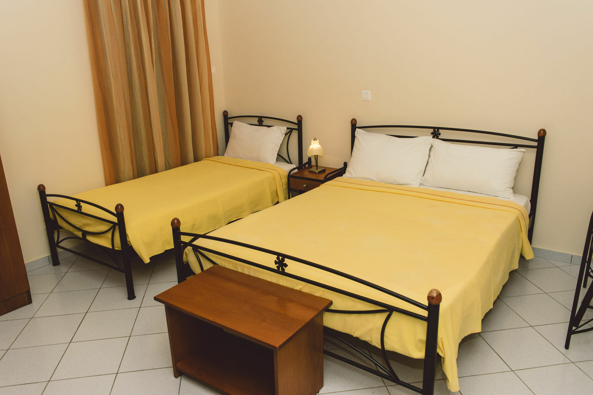 Sofia Apartments Mavrovoúnion Esterno foto